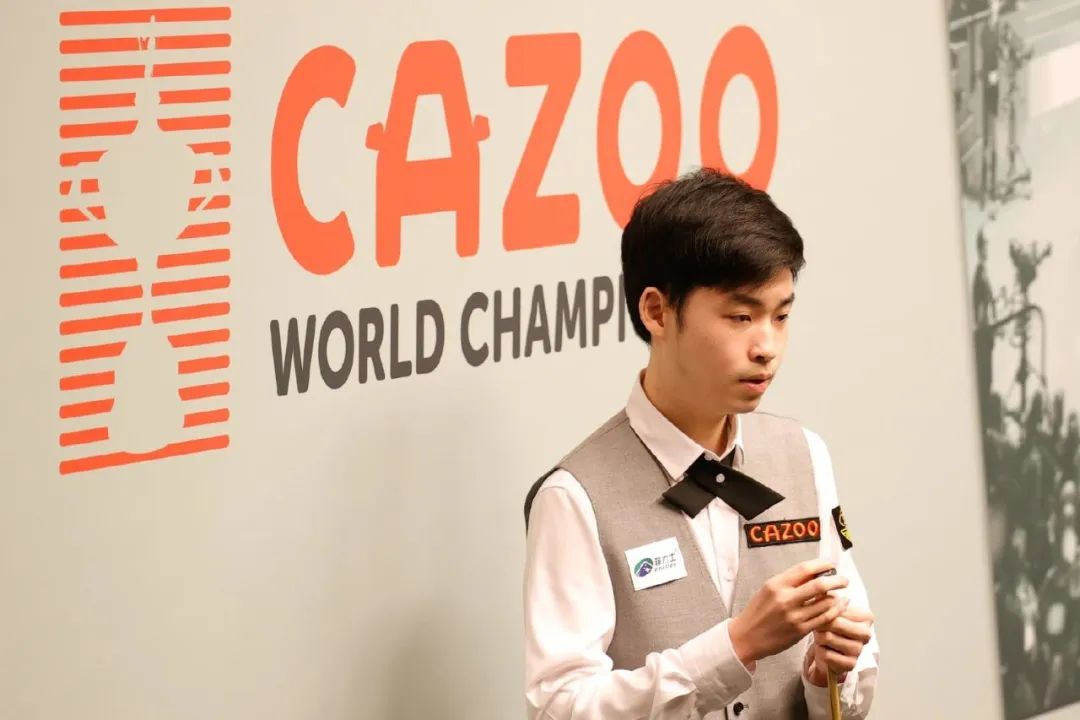 她也多次参 她也多次参