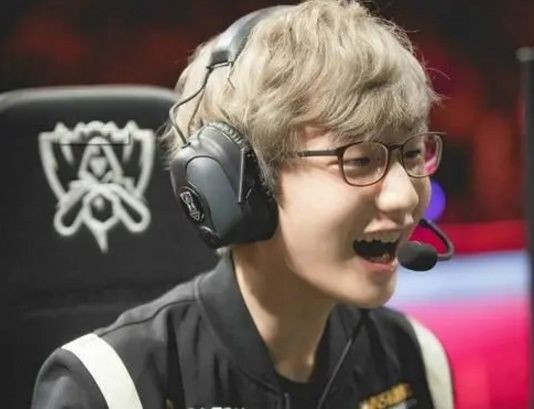 竞争轮换奠 竞争轮换奠