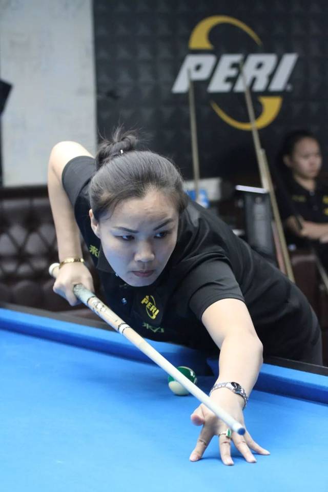 逼迫尼克斯